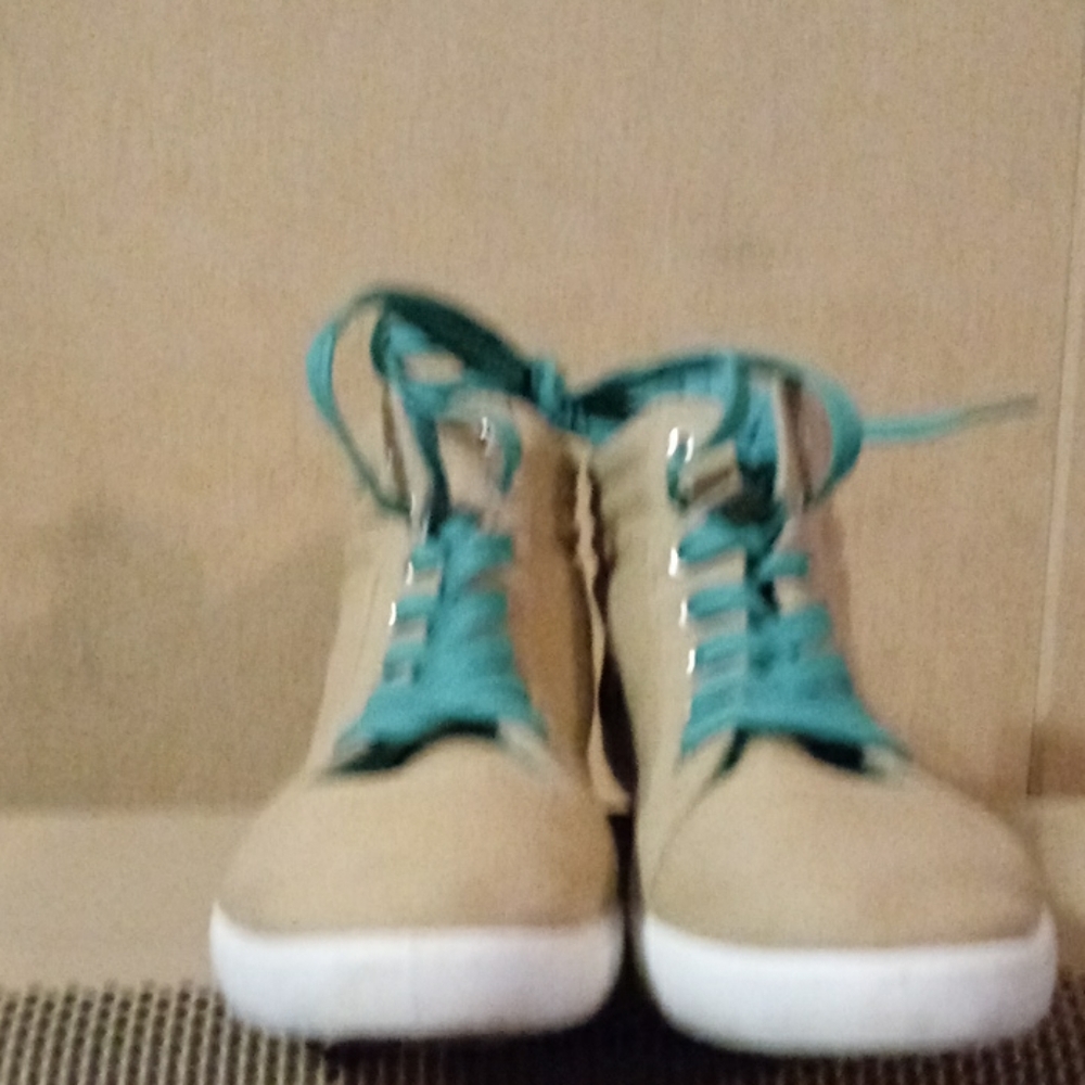 Ladies hightops